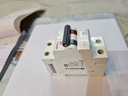 Havells X7 32.0A DHMYCSNM032 SPN C Curve MCB, (Pack of 12 )