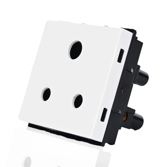 Legrand Myrius 3-Pin Socket